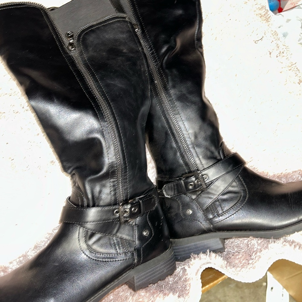 G by Guess boots size 7.5